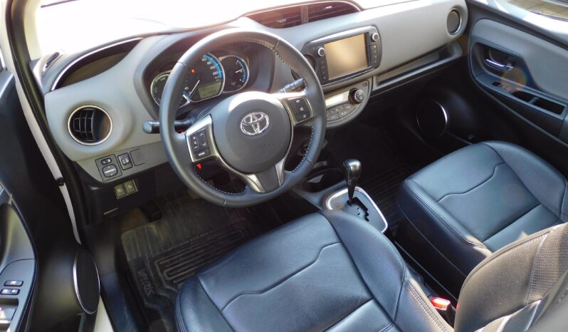 TOYOTA Toyota Yaris 1.5 VVT-i HSD Swiss Trend (Limousine) voll