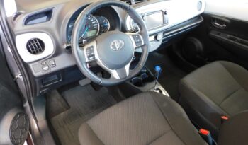 TOYOTA Toyota Yaris 1.5 VVT-i HSD Luna (Limousine) voll